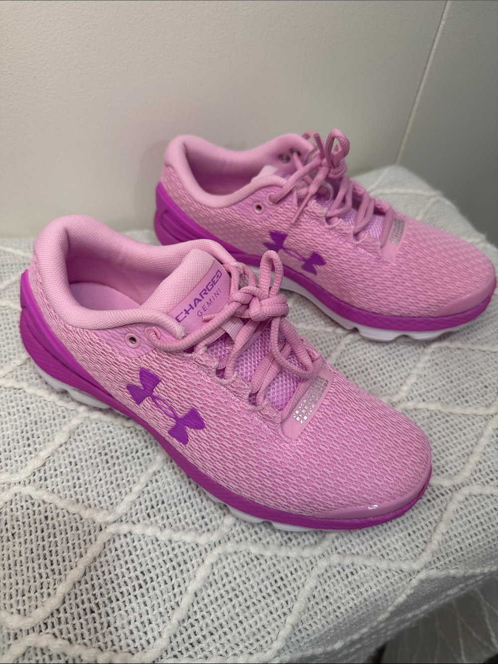Under Armour charged Gemini Kids Pink Sneakers
